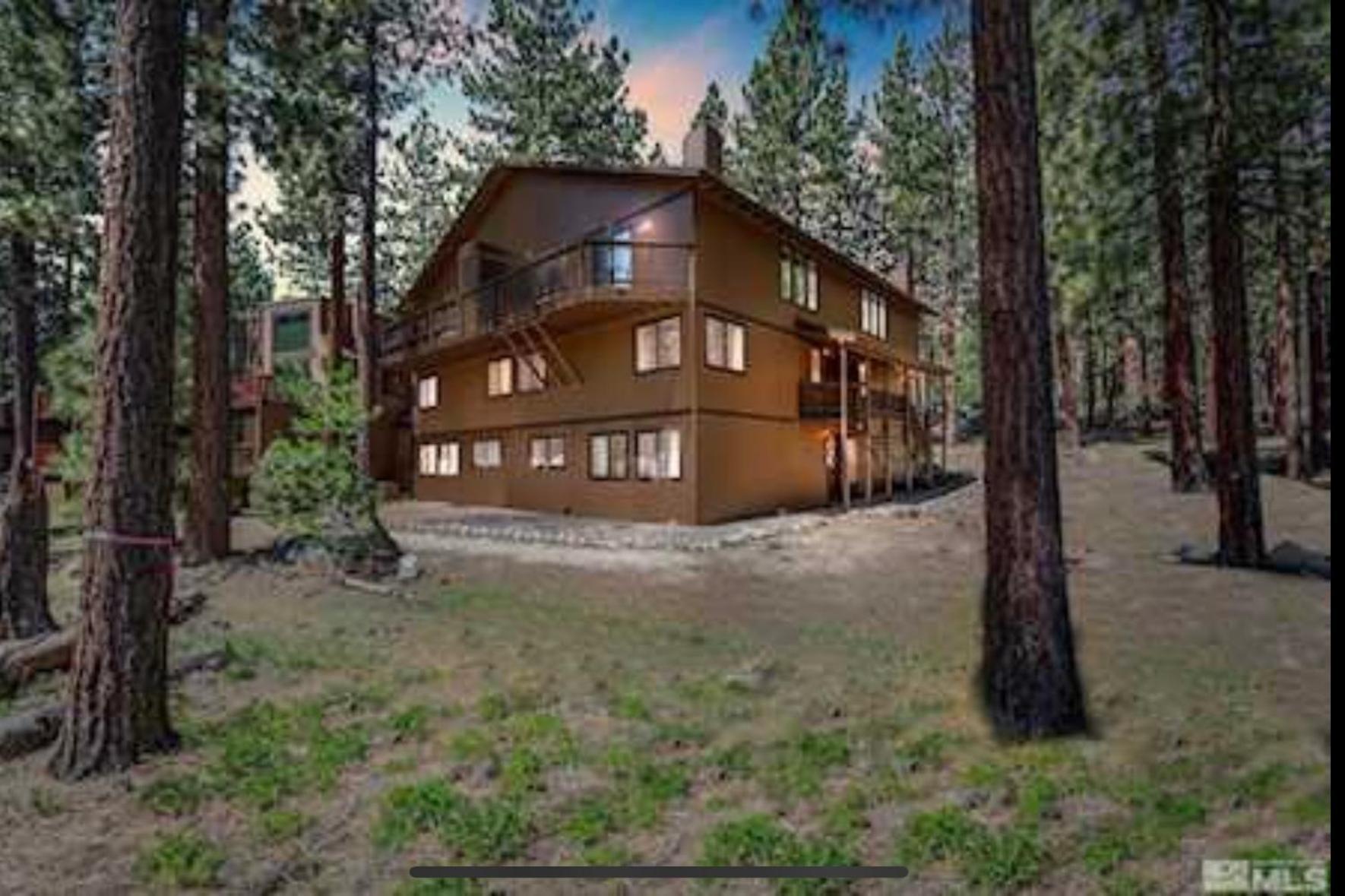 Large 1875 Sf 2-Bedroom 3 Bath 3-Floor Townhome Zephyr Cove Exterior photo
