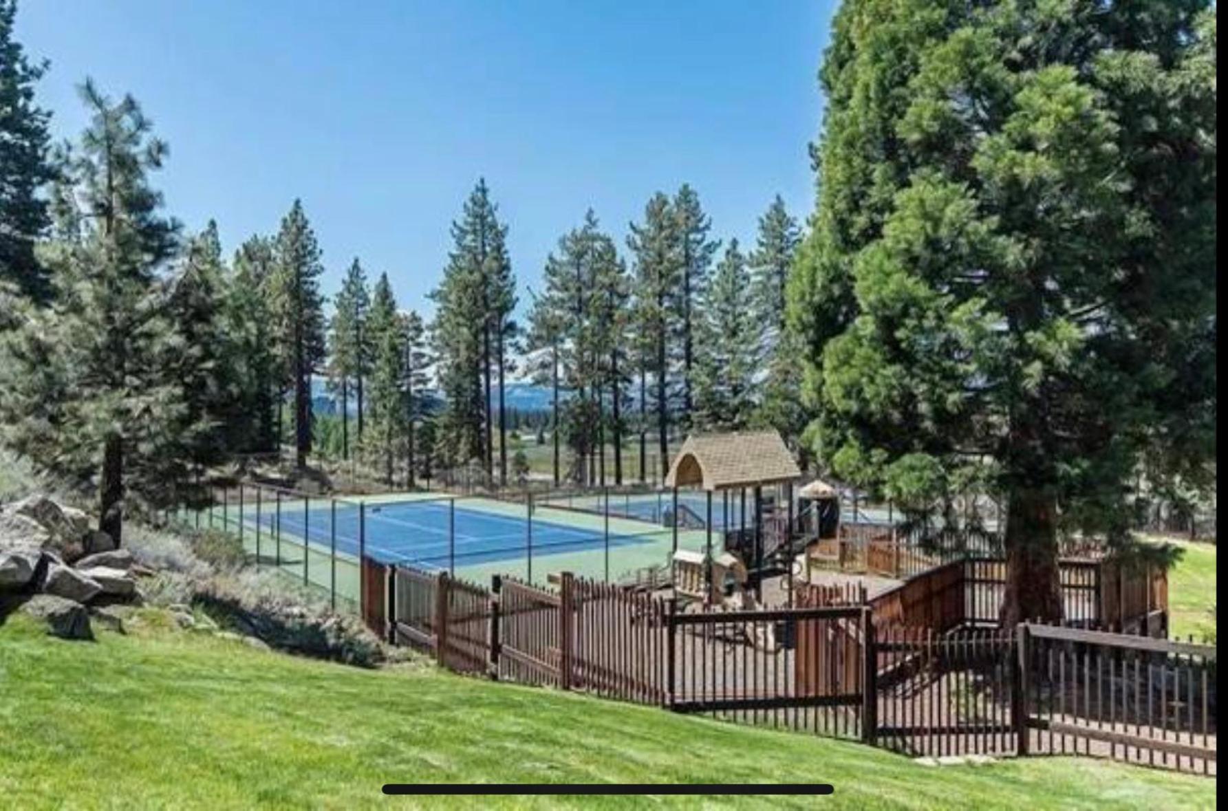 Large 1875 Sf 2-Bedroom 3 Bath 3-Floor Townhome Zephyr Cove Exterior photo